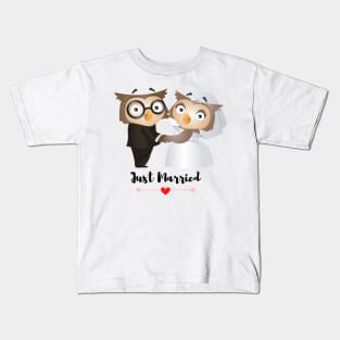 just married Kids T-Shirt